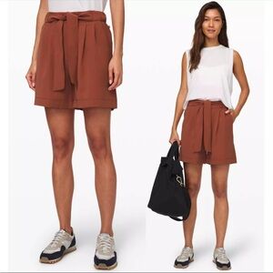 Lululemon Noir Rustic Clay Red Waist Tie Shorts SZ 4